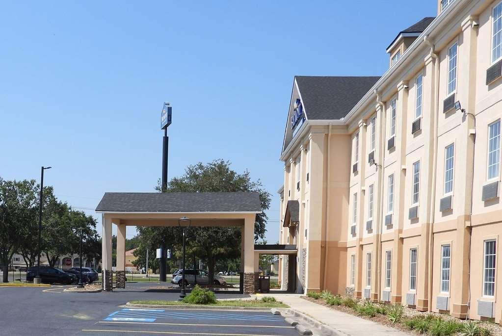 Baymont By Wyndham Lafayette Airport Hotel Eksteriør billede